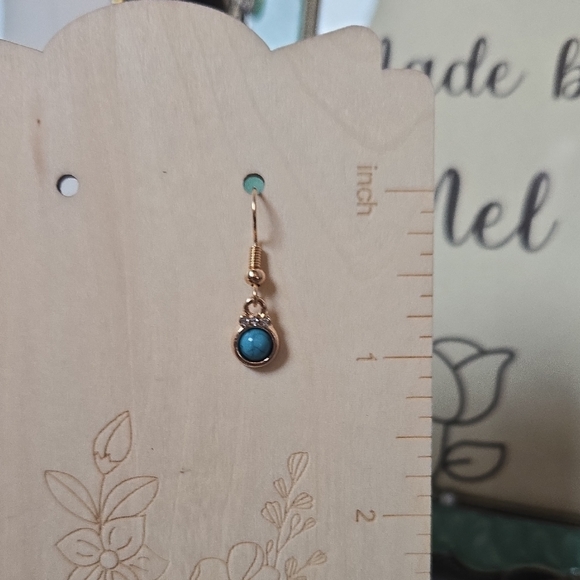 Handcrafted Earrings, Bow With Pearl, Pink Santa, Petite #earrings - Picture 9 of 9